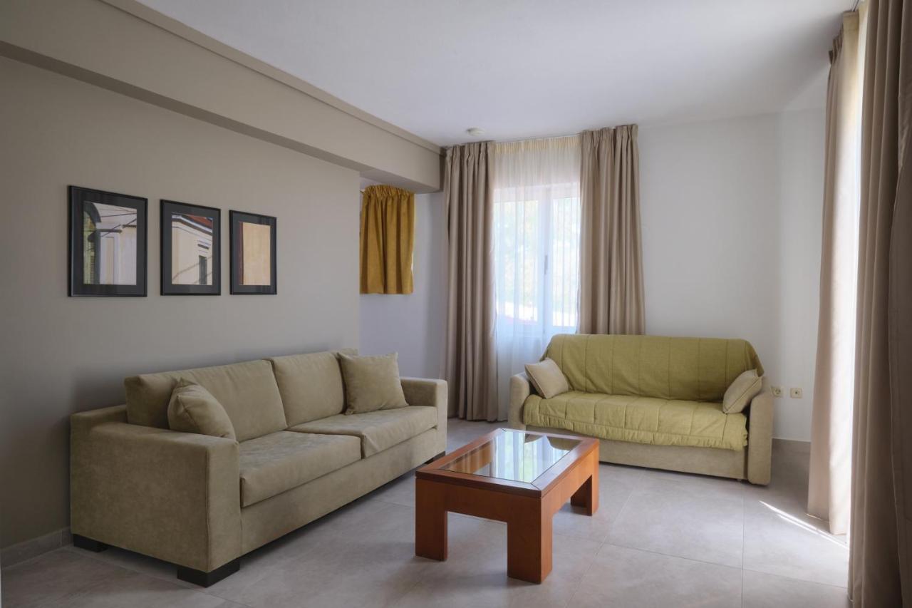 Aeolian Village Beach Resort สกาลา เอเรโซ ภายนอก รูปภาพ